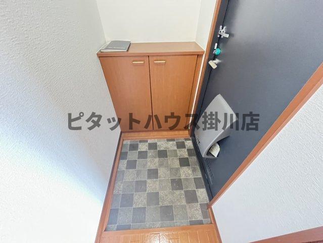 袋井市上山梨アパート 玄関