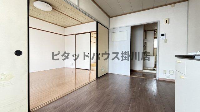 掛川市南マンション リビング