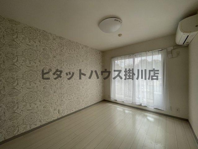 袋井市諸井アパート リビング