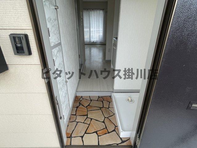 袋井市諸井アパート 玄関