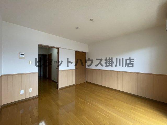 袋井市下山梨マンション リビング