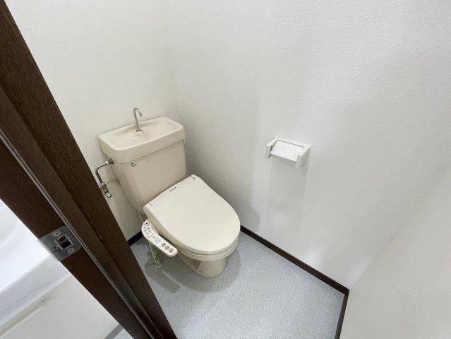 焼津市小土アパート トイレ