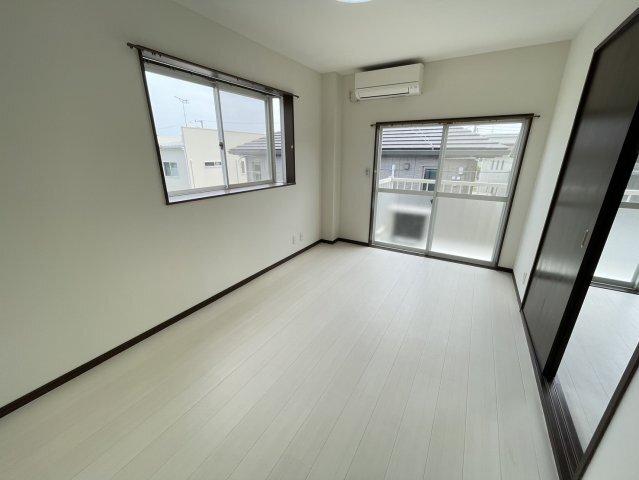 焼津市小土アパート リビング
