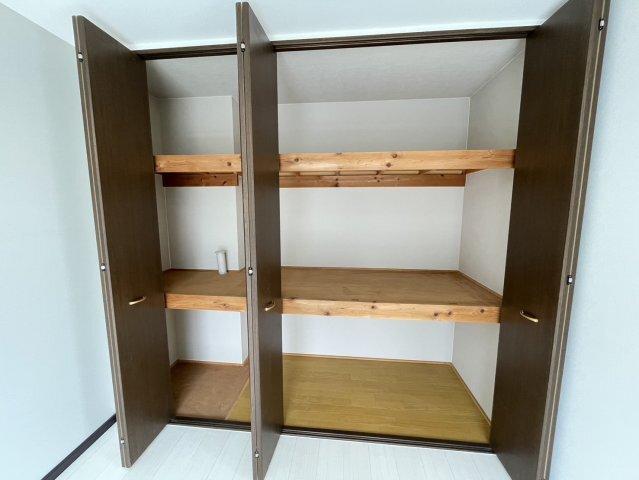 焼津市小土アパート 収納