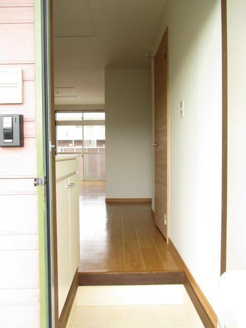 榛原郡吉田町住吉アパート 玄関