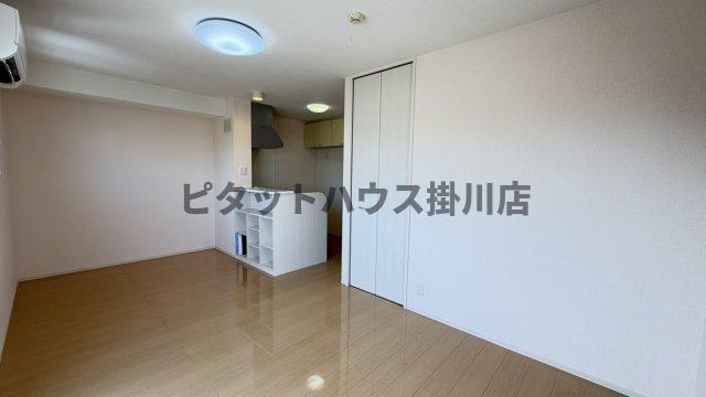 磐田市安久路アパート リビング