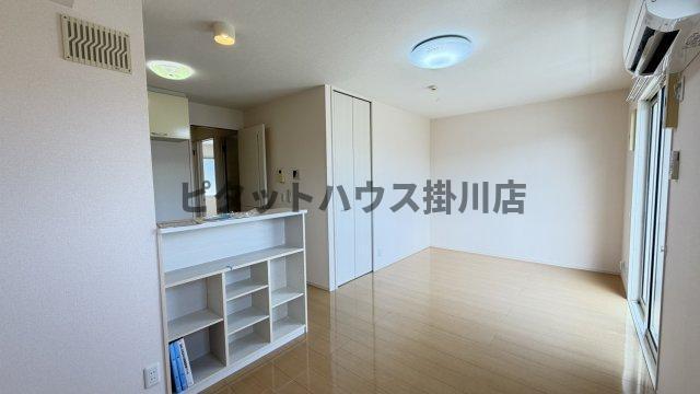 磐田市安久路アパート リビング