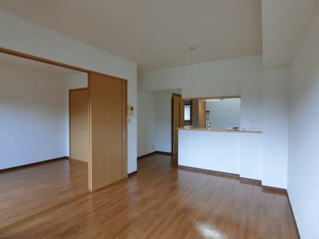 掛川市高御所アパート リビング