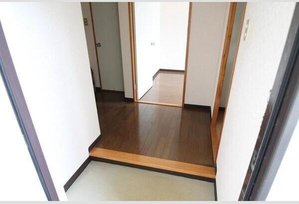 袋井市豊沢マンション 玄関