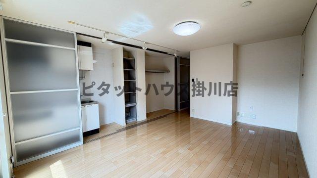 菊川市西方アパート リビング