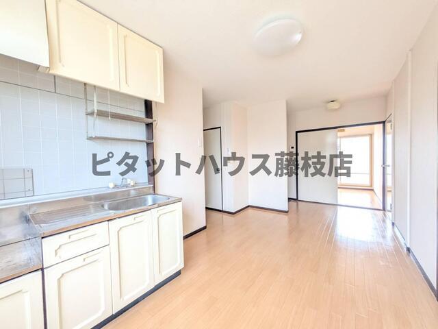 藤枝市青葉町アパート リビング