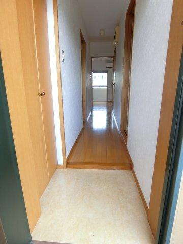 掛川市長谷アパート 玄関