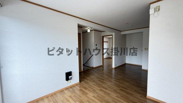 掛川市杉谷南アパート リビング