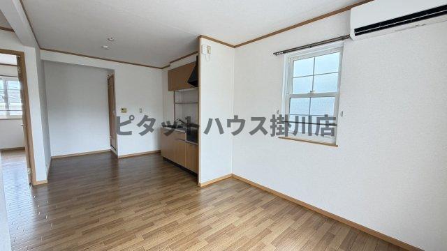 掛川市杉谷南アパート リビング