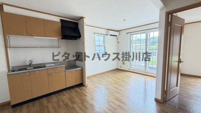 掛川市杉谷南アパート リビング