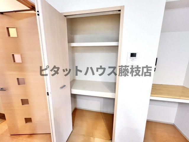 焼津市下小田アパート 収納