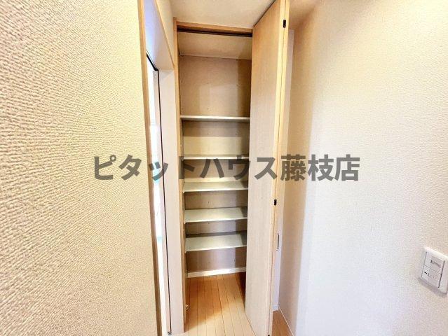 焼津市大覚寺アパート 収納