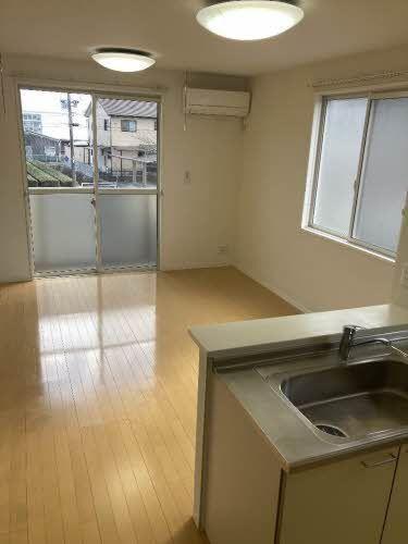 島田市金谷根岸町アパート リビング