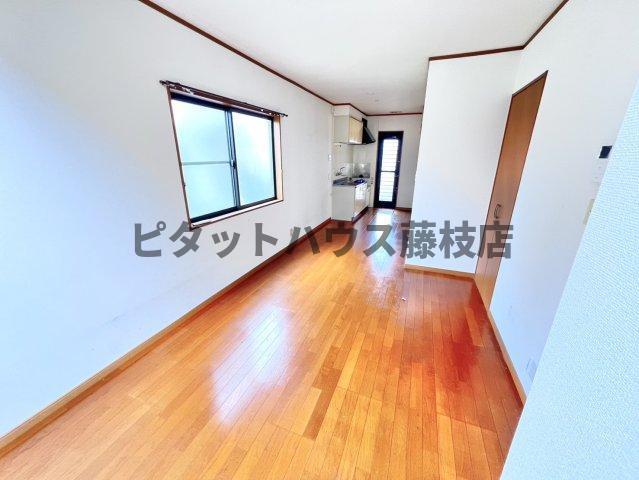 藤枝市五十海アパート リビング