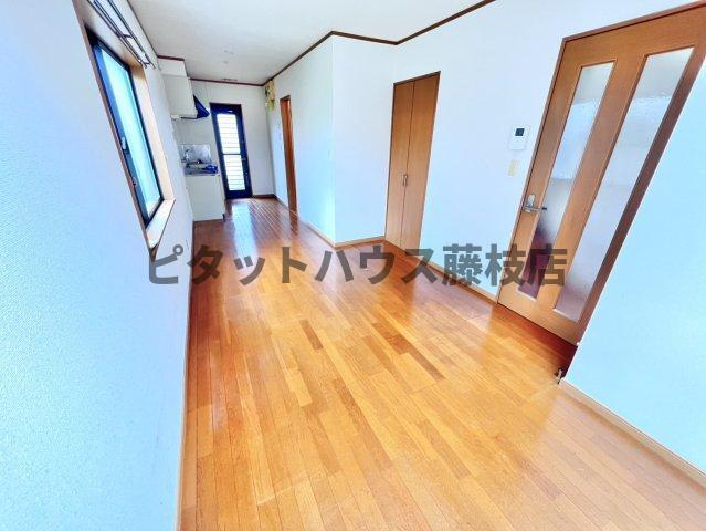 藤枝市五十海アパート リビング