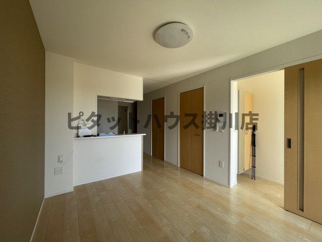磐田市上大之郷アパート リビング