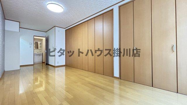 袋井市川井アパート リビング