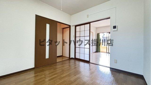 袋井市川井マンション リビング