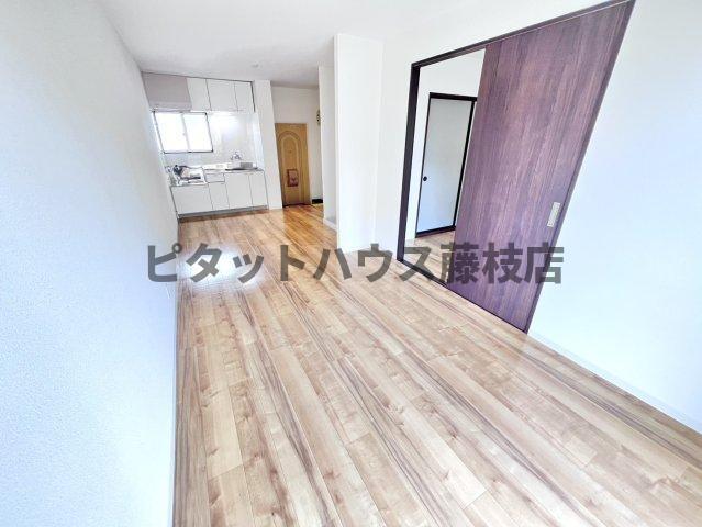 藤枝市大東町アパート リビング