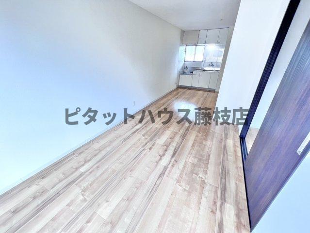 藤枝市大東町アパート リビング