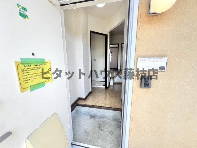 焼津市五ケ堀之内アパート 玄関