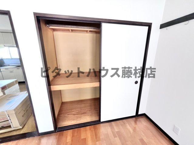 焼津市五ケ堀之内アパート 収納