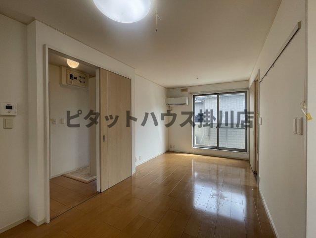 袋井市上山梨アパート リビング