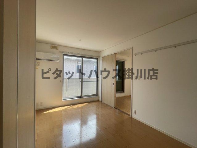 袋井市上山梨アパート リビング