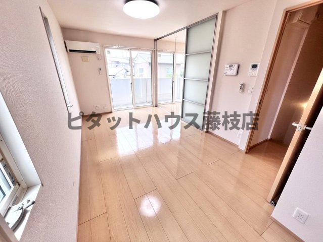 藤枝市瀬戸新屋アパート リビング