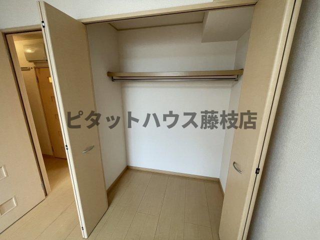 焼津市石津アパート 収納