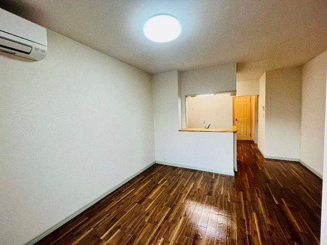 掛川市高御所アパート リビング