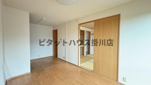 袋井市愛野アパート リビング