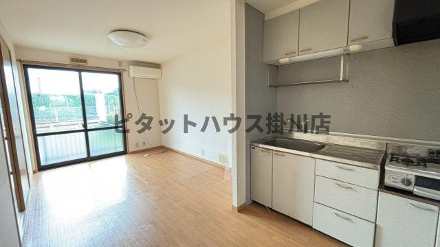 袋井市愛野アパート リビング