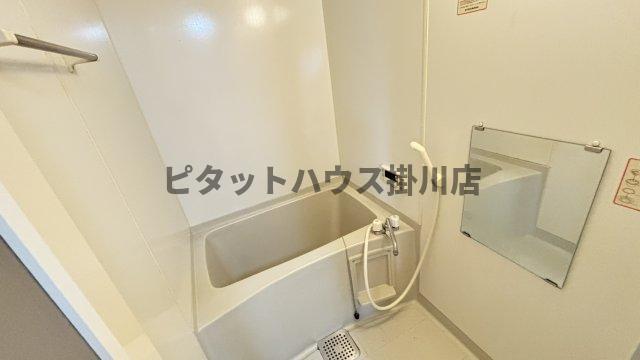 袋井市愛野アパート バス／シャワー