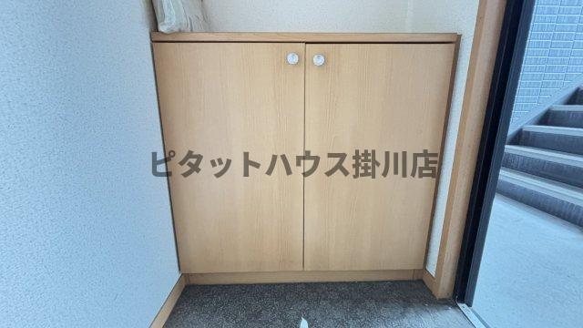 袋井市愛野アパート 収納