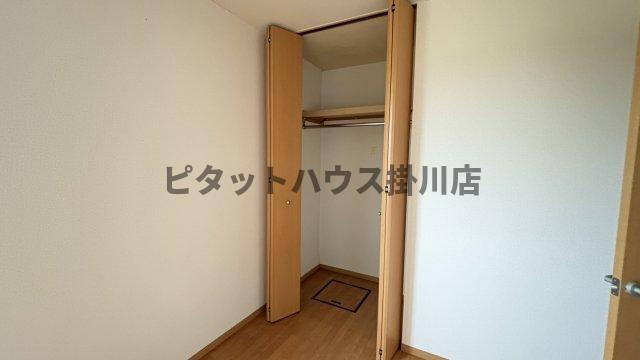 袋井市愛野アパート 収納