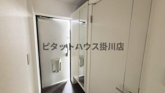 袋井市豊沢マンション 玄関