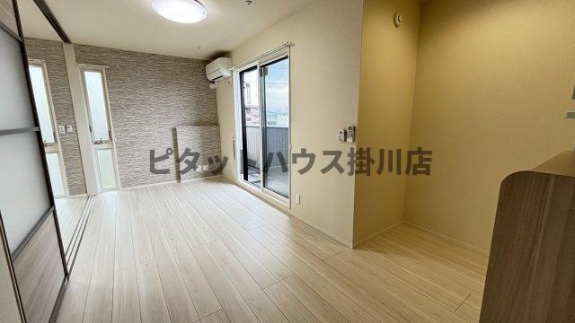袋井市栄町アパート リビング
