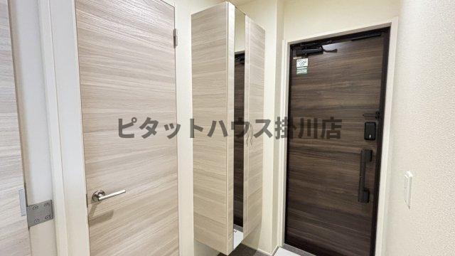 袋井市栄町アパート 玄関