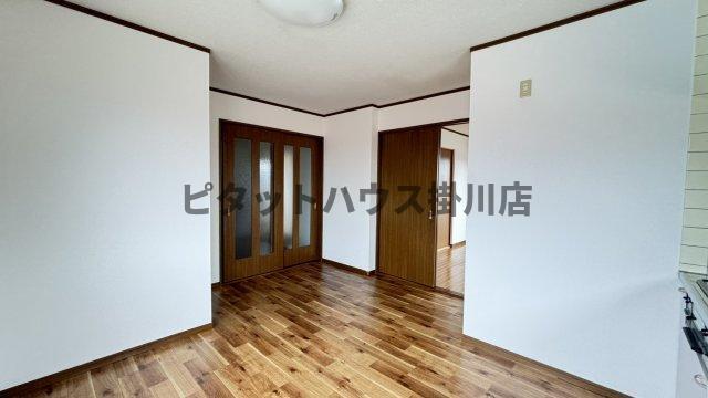 袋井市高尾アパート リビング