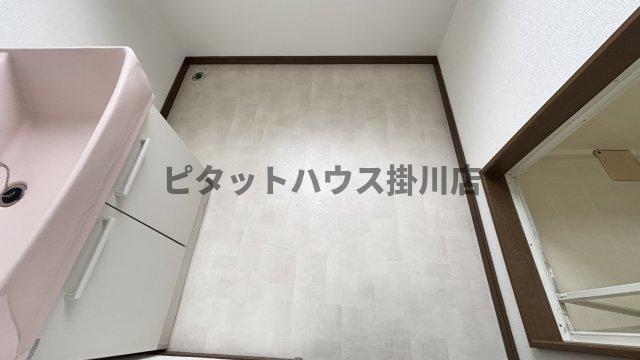 袋井市高尾アパート 室内