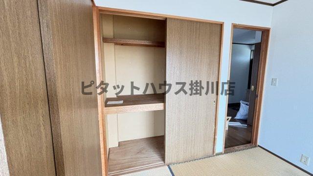 袋井市高尾アパート 収納