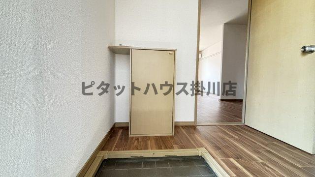 袋井市葵町アパート 玄関