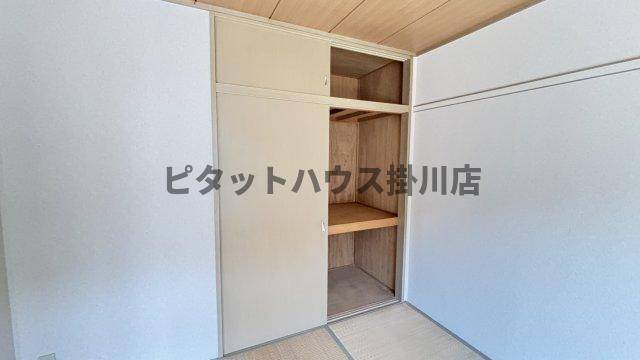 袋井市葵町アパート 収納