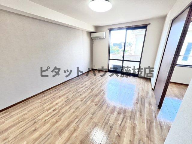 焼津市三ケ名アパート リビング